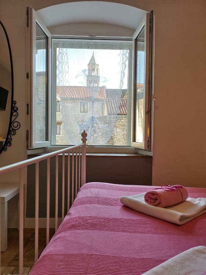 Guest house Palace Inn Rooms Split